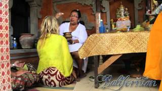 preview picture of video 'A Visit to a Balinese Healer'