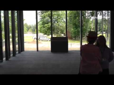 The Clark Art Institute seamlessly moves from the older galleries to the new ones integrating an out