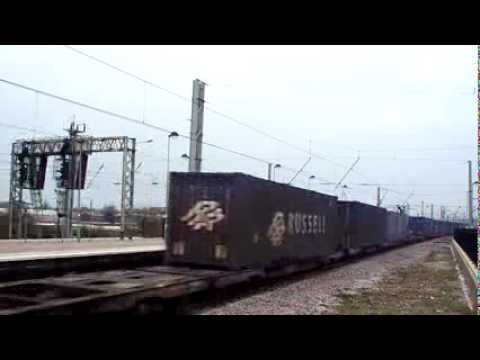 HELLFIRE THRASH & TONES 37610 & 37605 on 4S44 Daventry - Coatbridge at Warrington B/Q 12/02/2013
