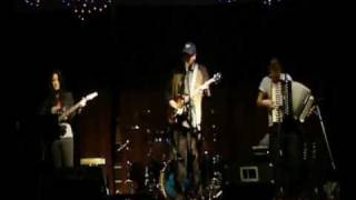 2.20.10 The Aboriginals - This Is Where I Belong (Kinks cover) (Live at the JMC)