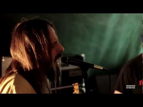 Live @ Jooniors - S05E15 - The Know Nothingz - 02 - Garbage Can of Old Friends (Live HD)