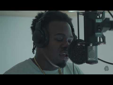 WayMoBandzz - She Say (Live Studio Performance)