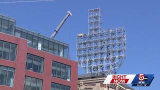'Yeah, pretty Boston': Iconic CITGO sign draws laughs with temporary shape