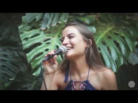 Judit Neddermann, Pau Figueres & Adrià Plana - Voldria Que Fossis Aquí