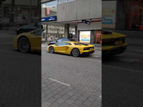 Lamborghini Aventador S LP740-4