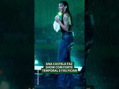 Ana Castela faz show de baixo de chuva, no interior de São Paulo.
