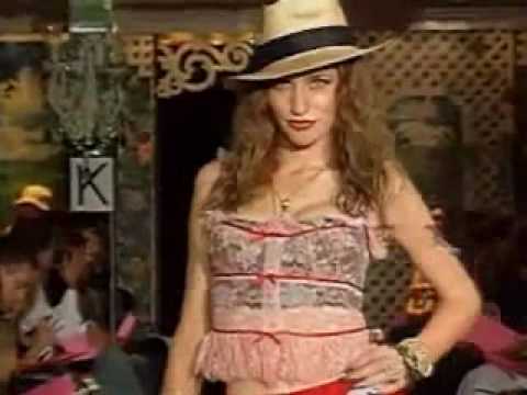 Betsey Johnson Spring/Summer 2002 - Ana Beatriz Barros