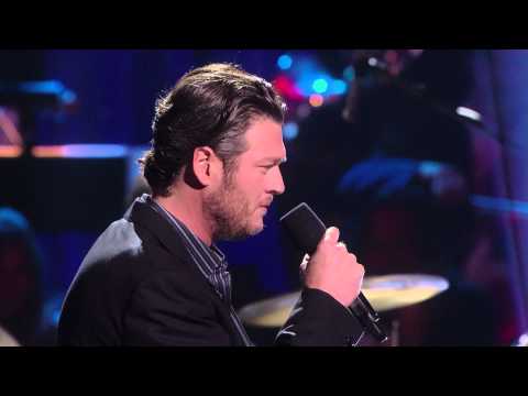 Blake Shelton's Not-So-Family Christmas - There's A New Kid In Town