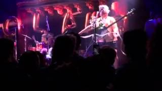 Shannon and The Clams - "I will miss the jasmine" (live)