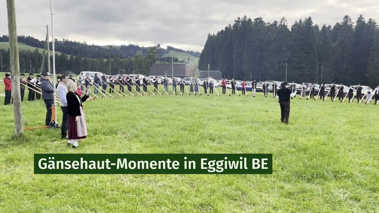 100 Jahre Alphornmacherei Bachmann: Das Alphornfest lockte Besucher von nah und fern auf den Knubel