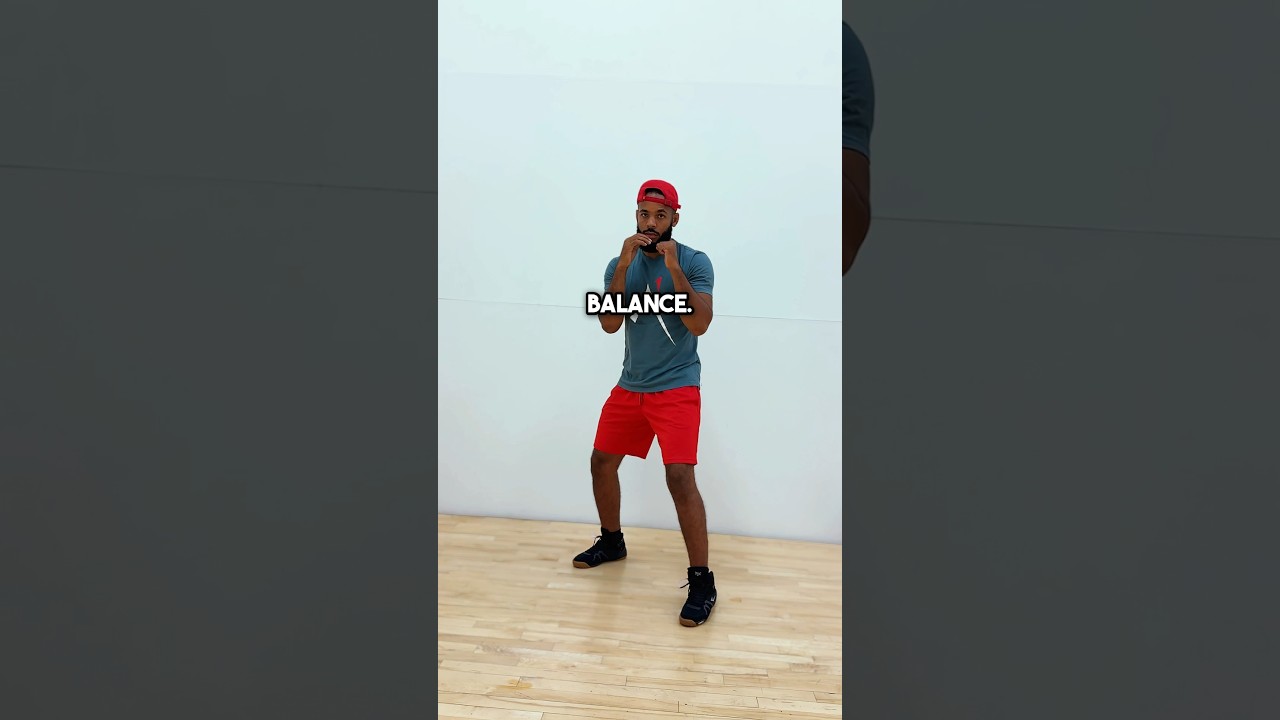 The perfect stance for MMA, how to stand properly in a fight #boxing #tutorial #kickboxing #ufc #wbc