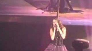 Miley Cyrus, Right Here- Live (Great Quality)