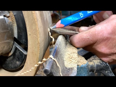 Richard Raffan on ½" spindle and bowl gouges and why they catch.