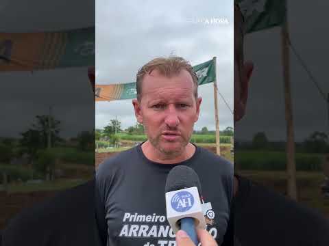 Arrancadão reúne cerca de 100 tratores para competição no interior