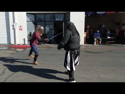 Bodyguard against Duellist -- Montante versus a Case of Rapiers