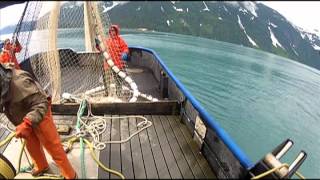 preview picture of video 'Seining Valdez Alaska 2012 F/V Gorbuscha'