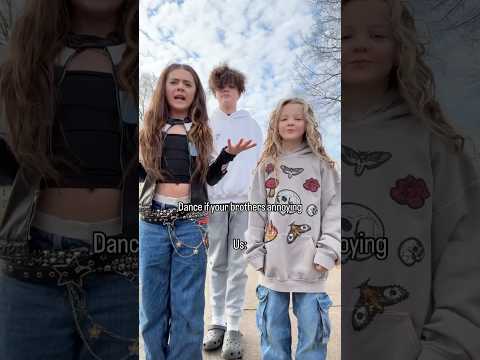 Siblings 🩷🥴 #shortsfeed #dance