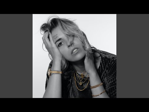 Caribbean Queen (feat. Fred Red, Maura)