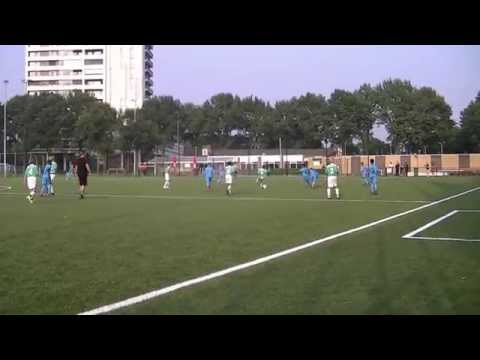 Eerste wedstrijd Nick najaarscompetitie 2014, D1