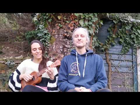 Devi Mantra - Renée Sunbird & Boris Georgiev (Bhaja Mana Ma)