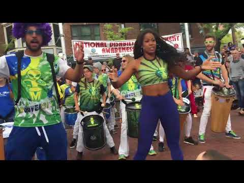 Grooversity and Marcus Santos at Honk Boston!  Levada Groove