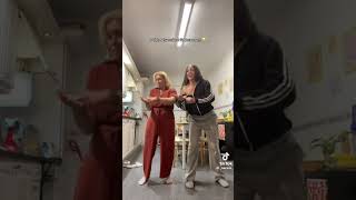 Mc Tchabaco trens de momento