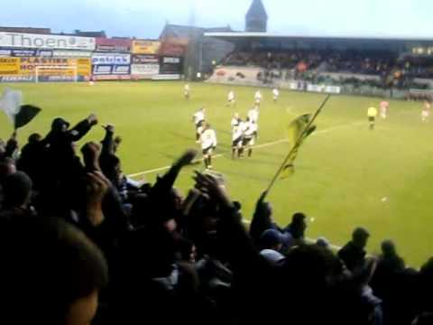 delirium bij de 3de goal van eendracht aalst tegen antwerp