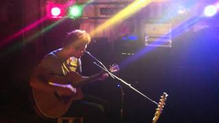 Ryan gallagher oasis wonderwall live acoustic