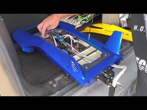 UL-19 run and shears rudder screw and almost screwed up👀Tapped dock🤬