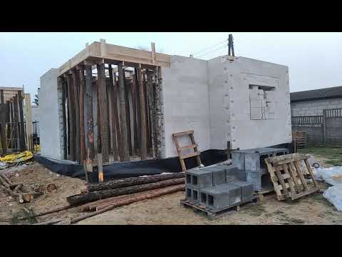 Budowa willa parterowa.