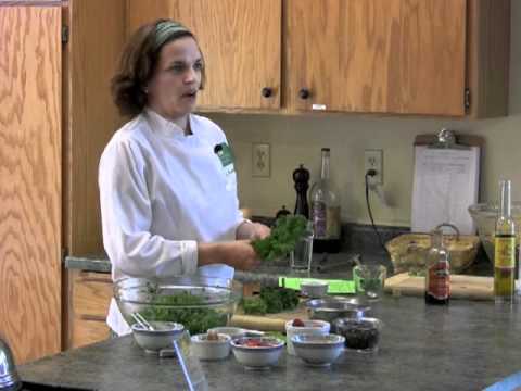 download lagu mp3 mp4 Emerald Kale, download lagu Emerald Kale gratis, unduh video klip Emerald Kale