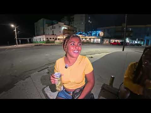 Así sobrevive esta CHICA en las CALLES de CUBA 🇨🇺