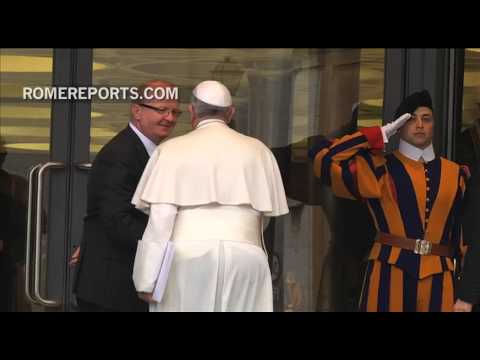 Comenzó el consistorio extraordinario