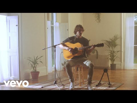 Dean Lewis - Looks Like Me (Live Acoustic)