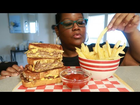 CHEESEBURGER PATTY MELT WITH HOMEMADE FRIES COOKING AND EATING