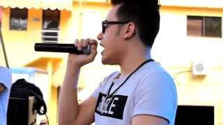 Johnny Sky - With or Without You (Live)