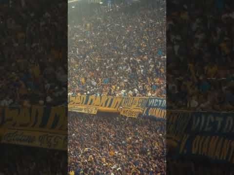 "La que nunca te va a abandonar " Barra: La 12 &bull; Club: Boca Juniors