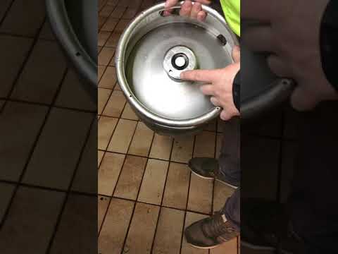 Keg Fass öffnen.