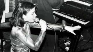 Bjork w/ 808 State - Qmart_1991.mp4