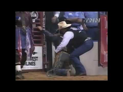 Cody Hart vs Blue Jeans - 00 PBR Houston (87.5 pts)