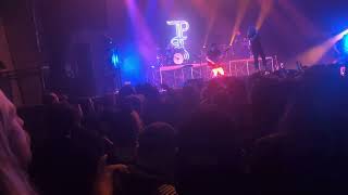 I&#39;ve Got Ten Friends And A Crowbar That Says You Ain&#39;t Gonna Do Jack - Underoath (LIVE) (Clip)