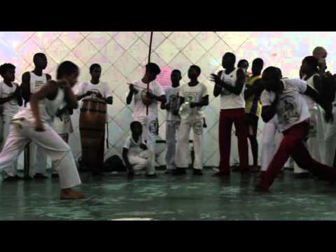 Grupo de Capoeira Onça Preta Contra Mestre Filhote e Prof Ferrugem .