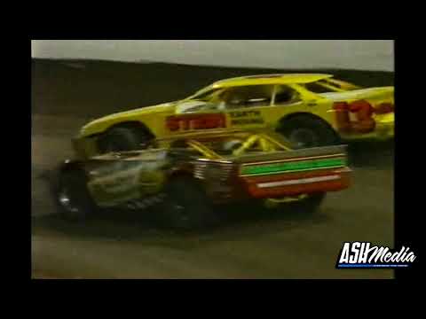 Super Sedans: A-Main - Newcastle Motordrome - 26.12.1995