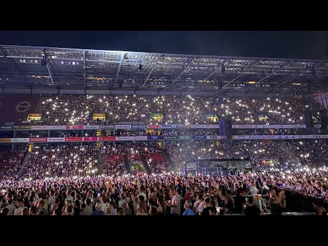 Schmetterling - Henning May von Annen May Kantereit (RheinEnergieSTADION)