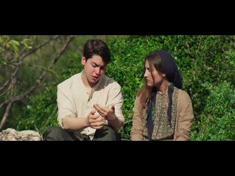 Trailer of 2 Yaka Yarım Aşk (2018)