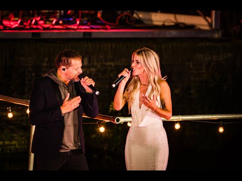 René van Kooten & Elske DeWall – Shallow live @ UIT De Harmonie