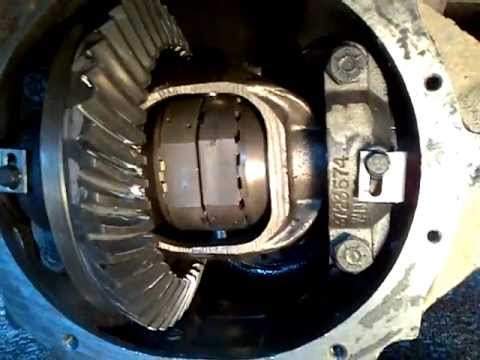Spartan Lock - Chrysler 8.25 27 Spline.MP4