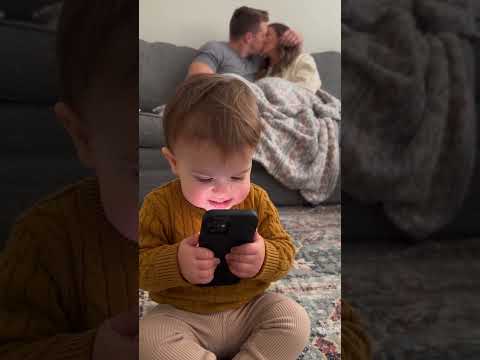 When you catch your parents kissing and immediately call grandma to report them! 📱😂