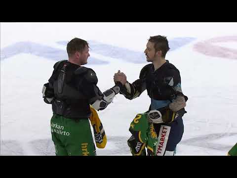 Kylmät väreet! Petri Kontiola ja Juhamatti Aaltonen vaihtoivat pelipaitoja Nokia Arenan jäällä