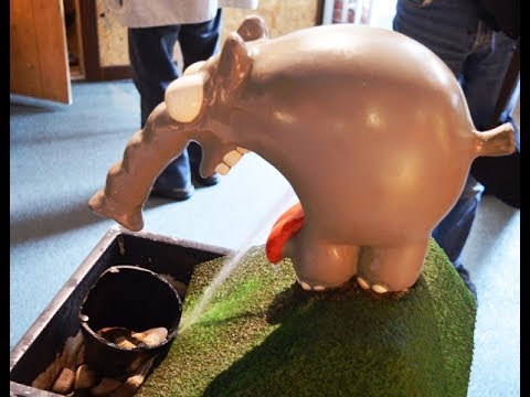 Kotzender Ottifant im Otto Huus in Emden